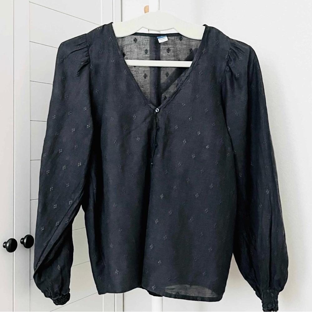 Old Navy charcoal Clip Dot Blouse